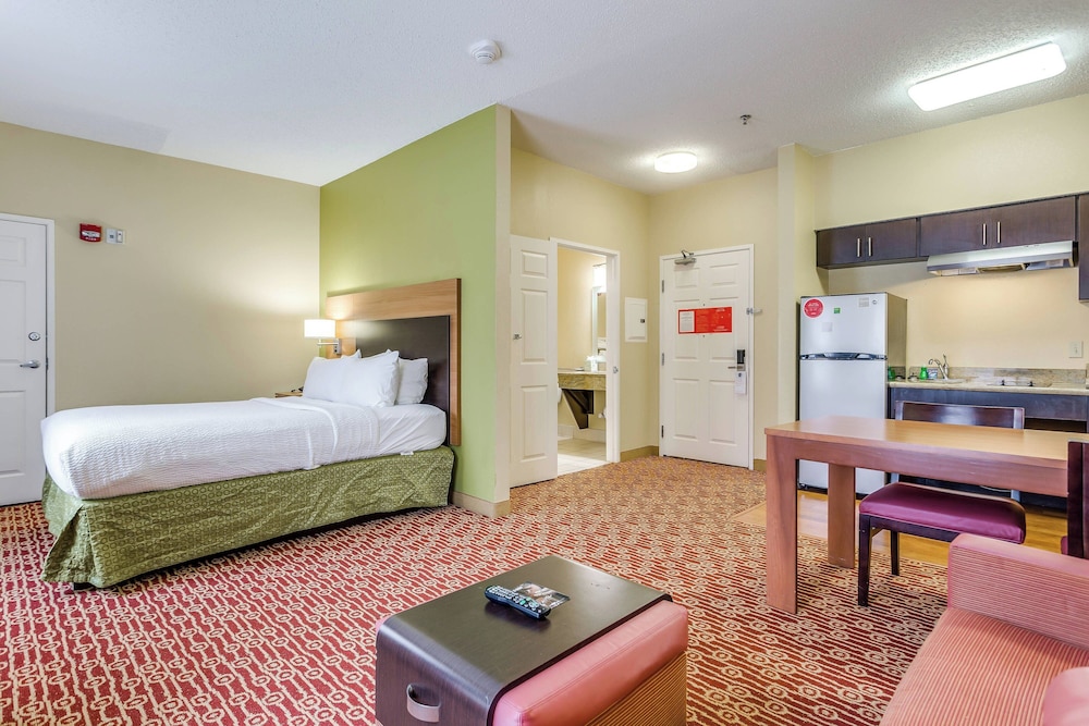 TownePlace Suites Dallas Bedford - photo 11