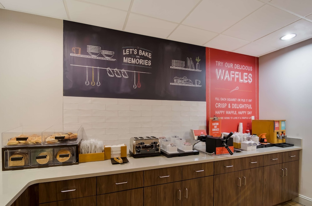 Hampton Inn Wilson Downtown - photo 46