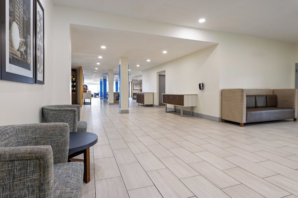 Holiday Inn Express Augusta Downtown by IHG - photo 36