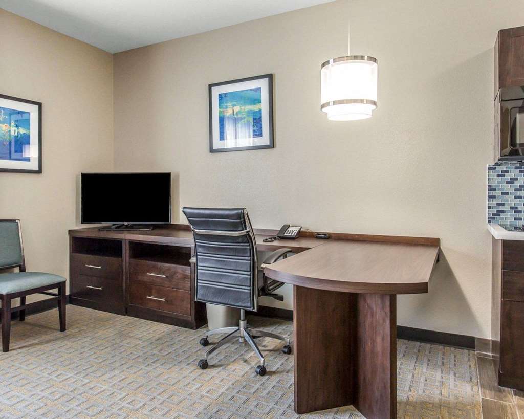 MainStay Suites Midland - photo 15