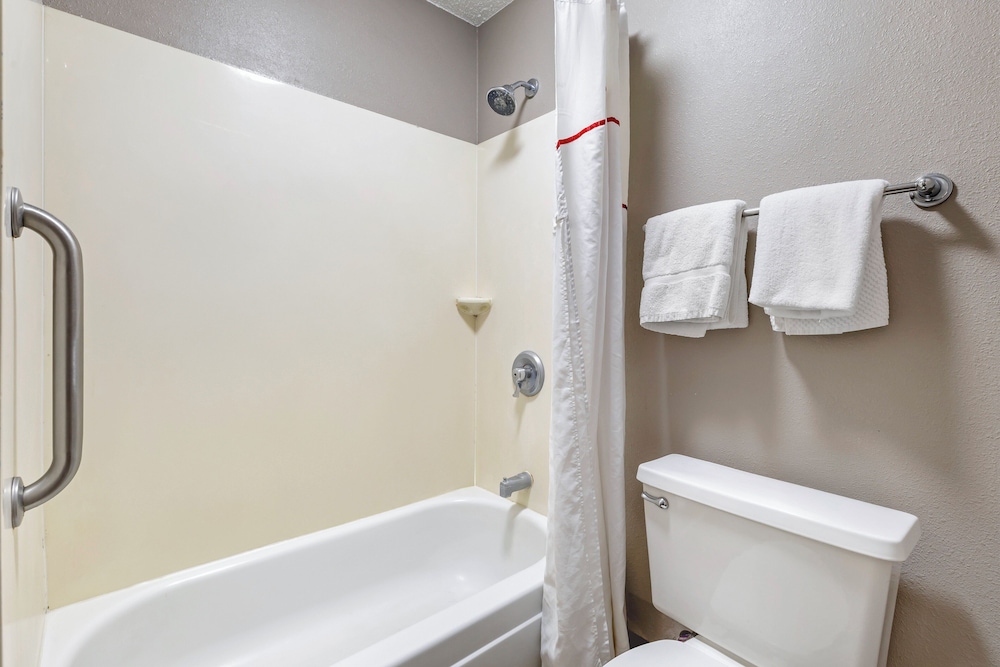 Red Roof Inn Parsippany - photo 27