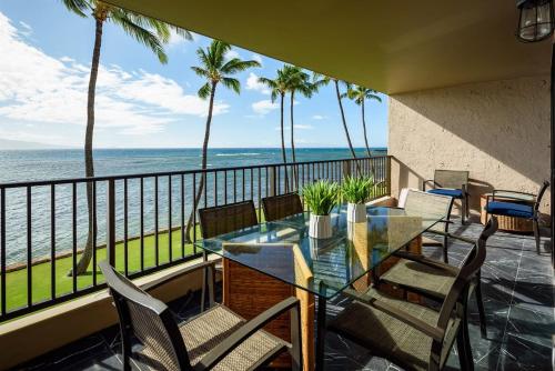 Spacious Luxury Oceanfront Condo w Huge Views — 4-Star Luxury Hotel in Wailuku, United States