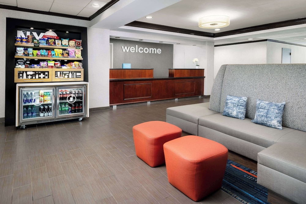 Hampton Inn Long Island Islandia - photo 27