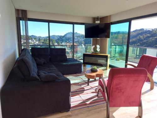 Casa em Campos do Jordão com bela vista — 4-Star Luxury Hotel in Campos Do Jordao, Brasil