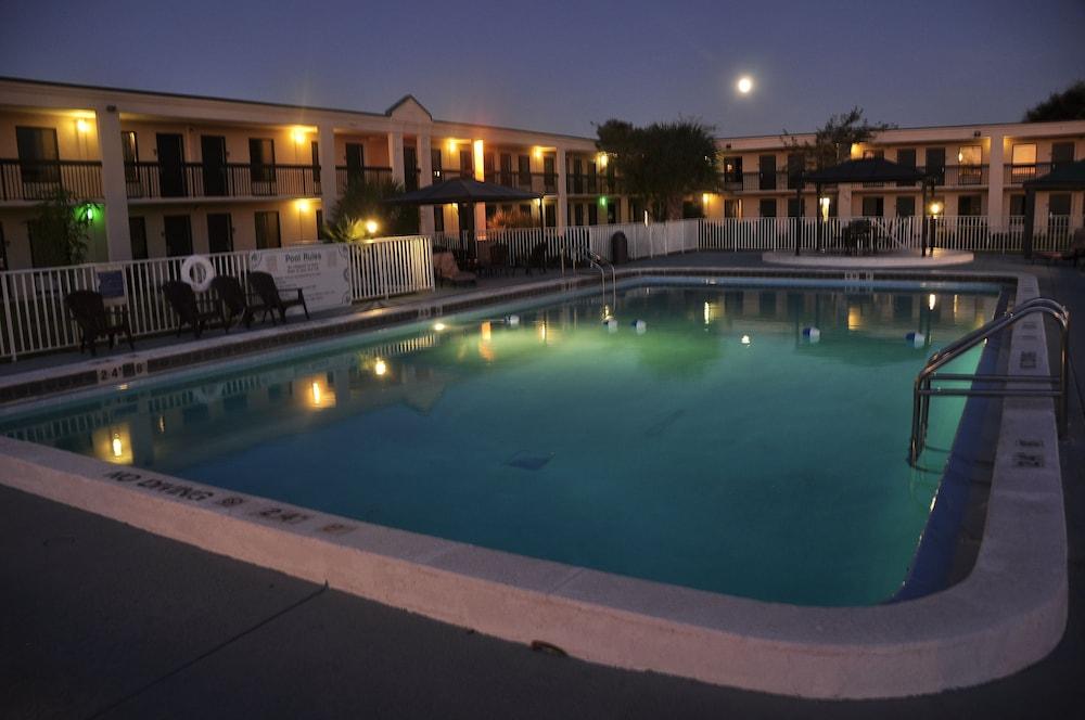 Winter Haven Gardens Inn - photo 9