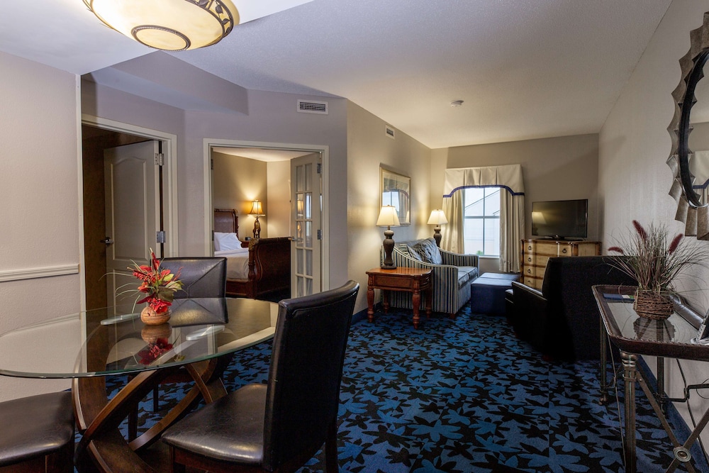 Hampton Inn & Suites Jacksonville Deerwood Park - photo 30