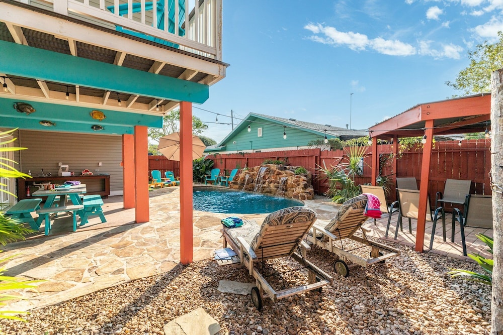 Tortuga Inn - photo 18