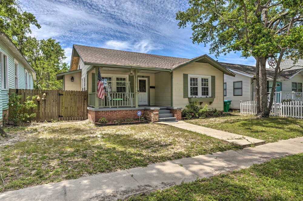 Cozy Gulfport Home Walk to Beach Marina and Casino - photo 24