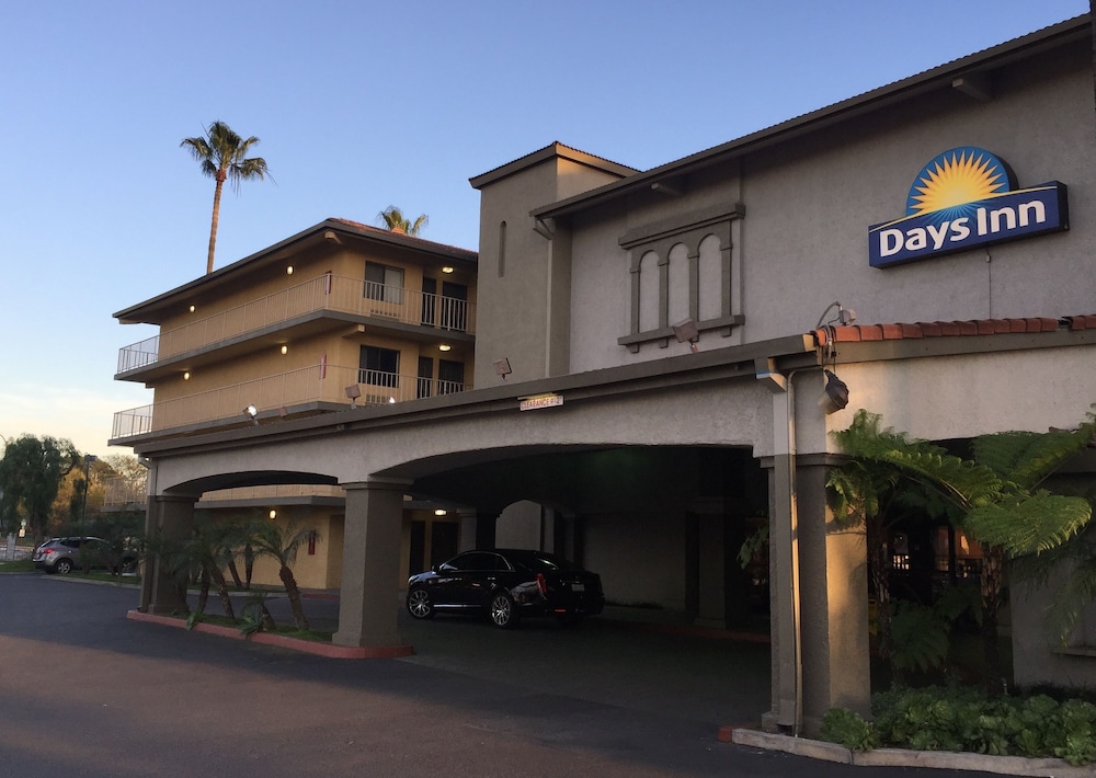 Days Inn by Wyndham Buena Park - photo 32