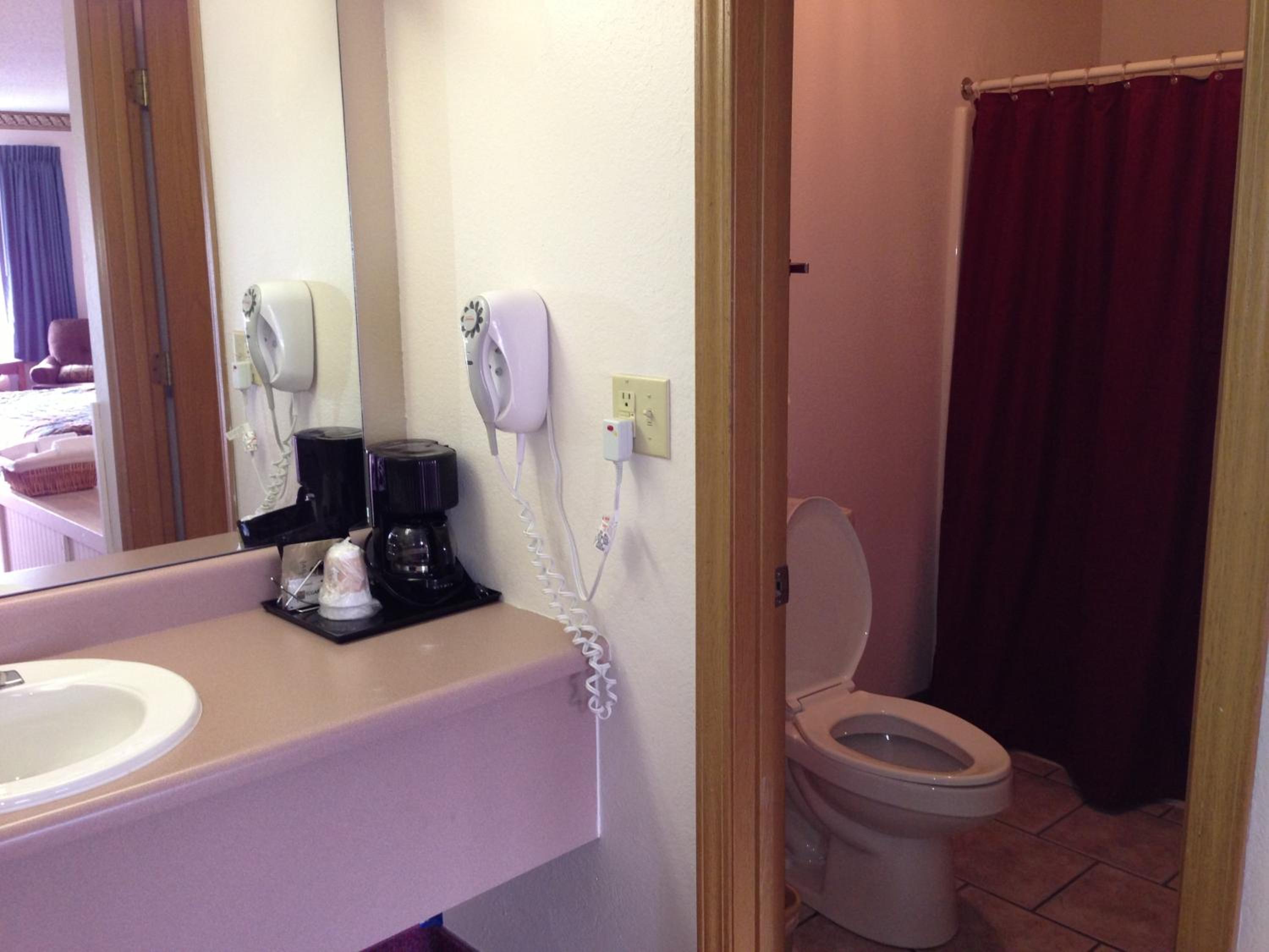 Twelve Oaks Inn - photo 32