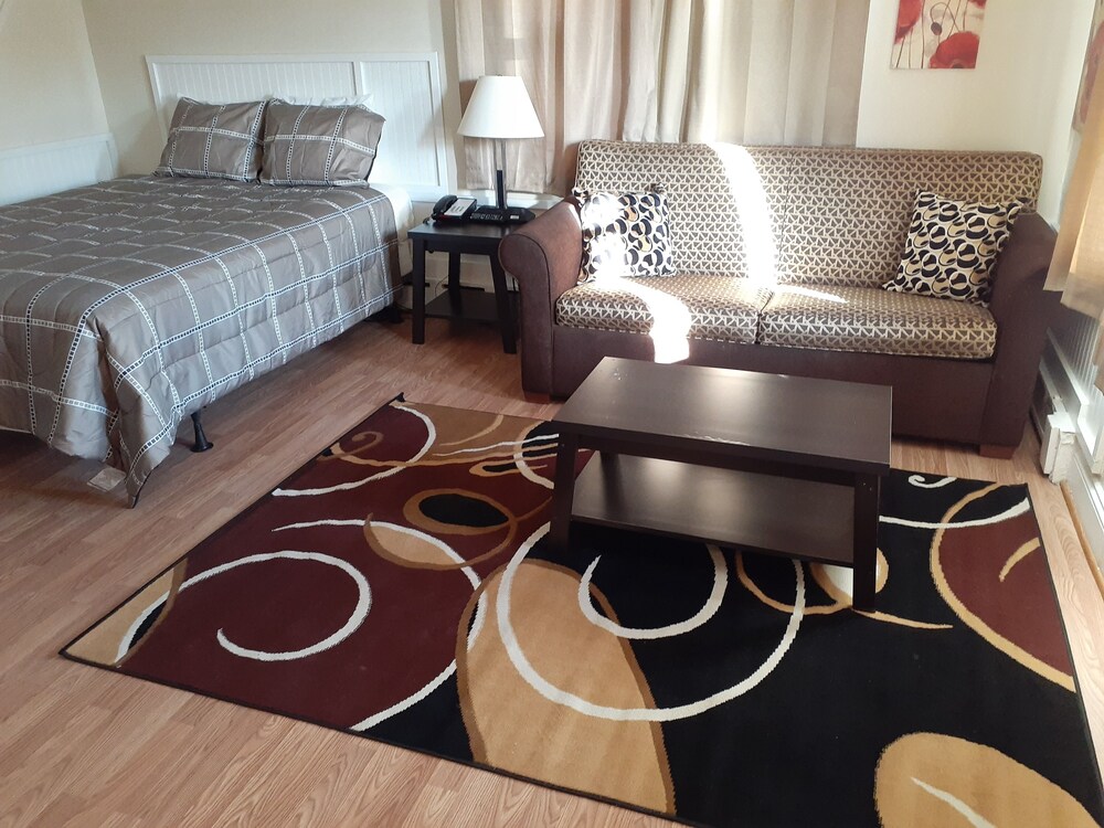 Town Line Motel - photo 14