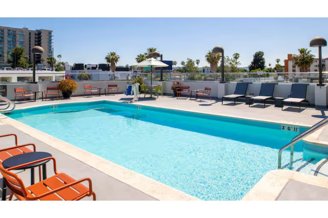 Hampton Inn by Hilton North Hollywood - photo 17