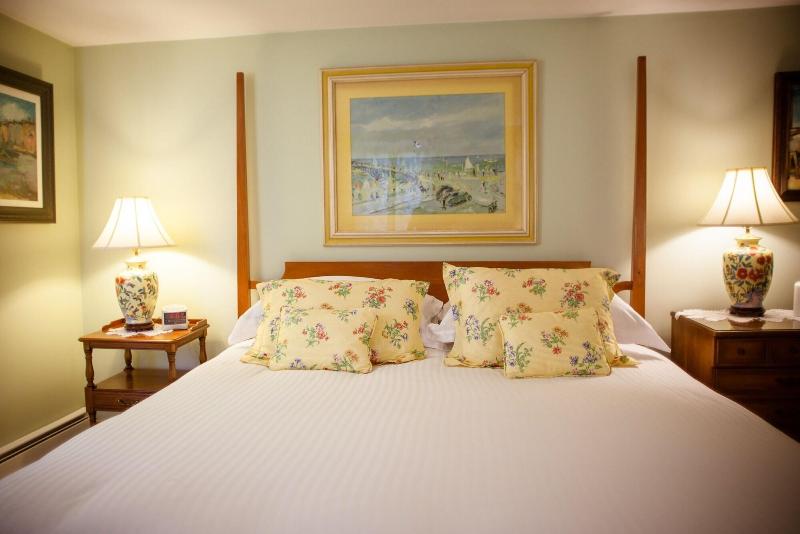 Highland Lake Inn - photo 30