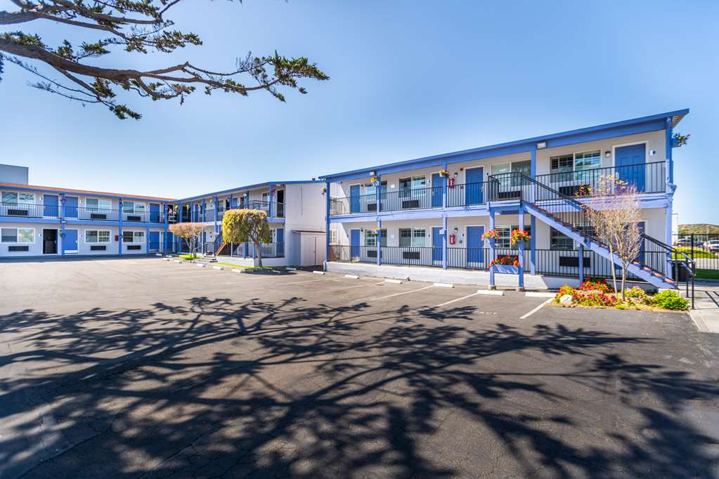 SureStay Hotel by Best Western Seaside Monterey in Seaside, United States