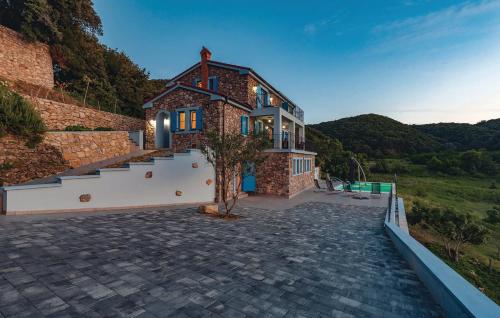 Villa Lapida — 4-Star Luxury Hotel in Supetarska Draga, Croatia