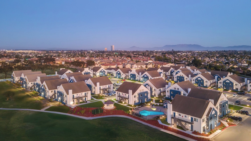 Staybridge Suites Oxnard River Ridge by IHG - photo 88