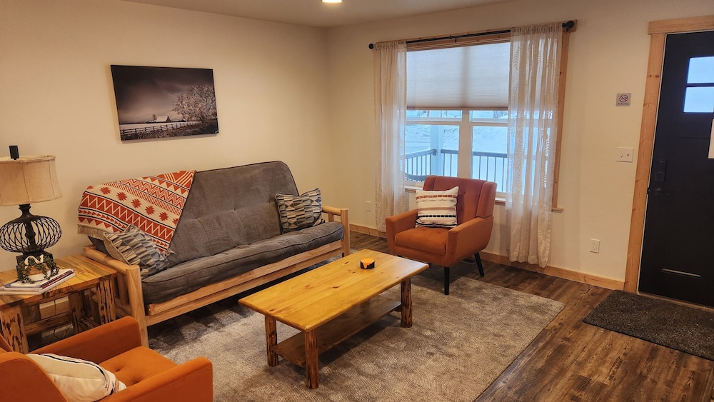 Beargrass Lodging and RV Resort - photo 86