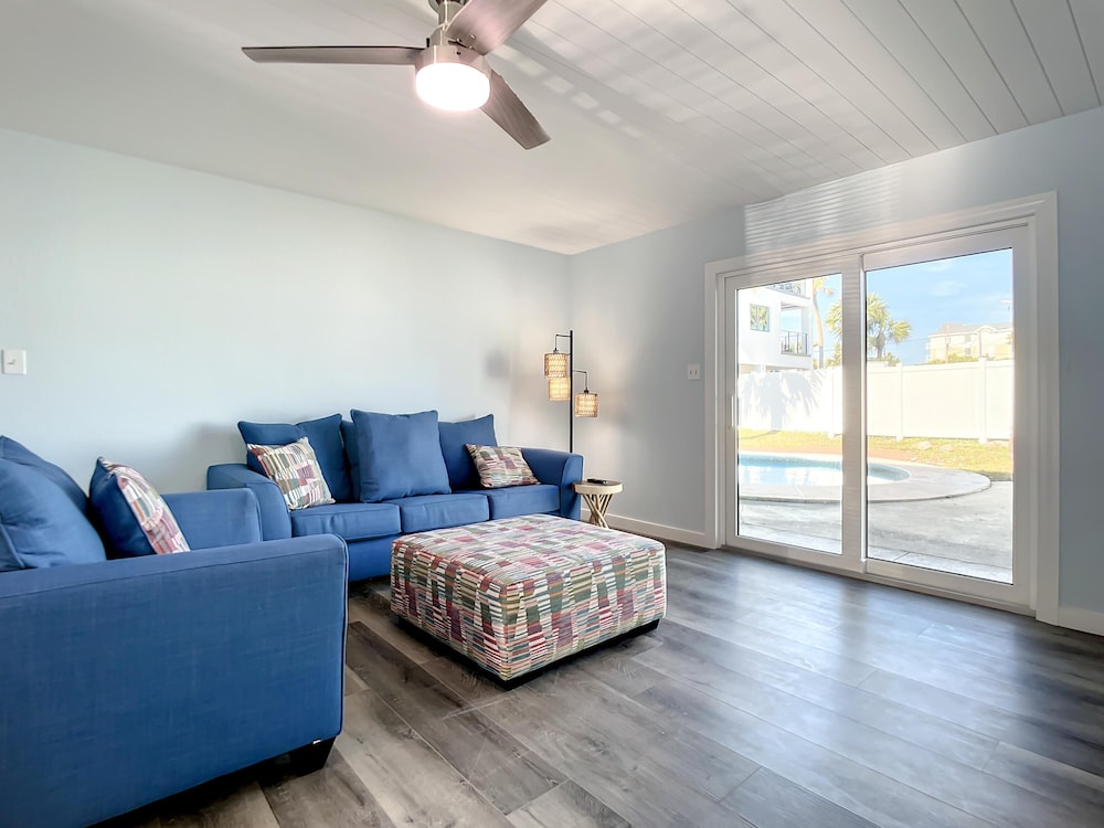 Bikini Bottom Duplex with Pool 2 Minutes from Beach Flagler Avenue - photo 5
