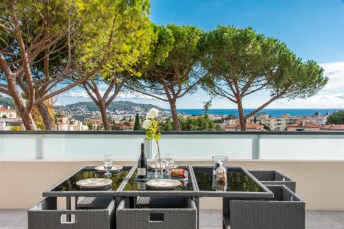 Elegance — 4-Star Luxury Hotel in Nice, France