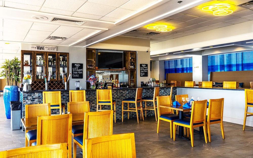 DoubleTree by Hilton Corpus Christi Beachfront - photo 24