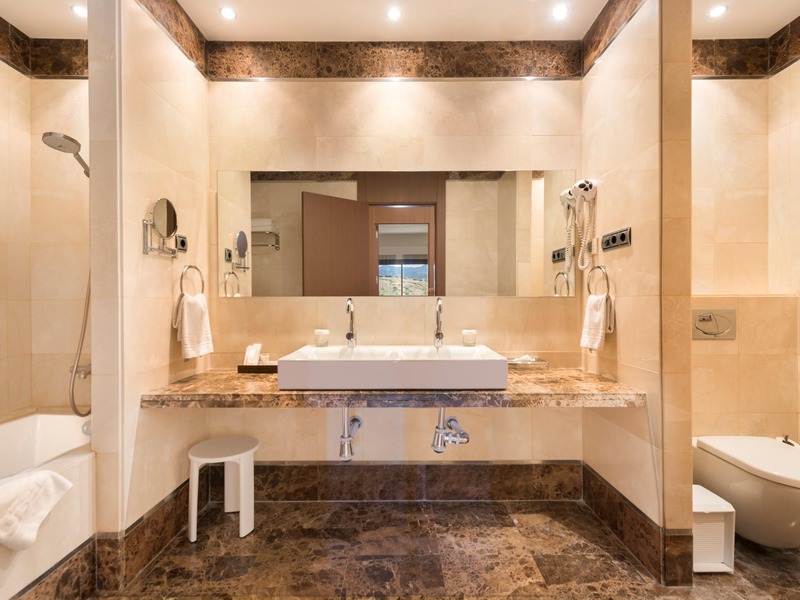 Estepona Hotel & Spa Resort — hotel in Estepona