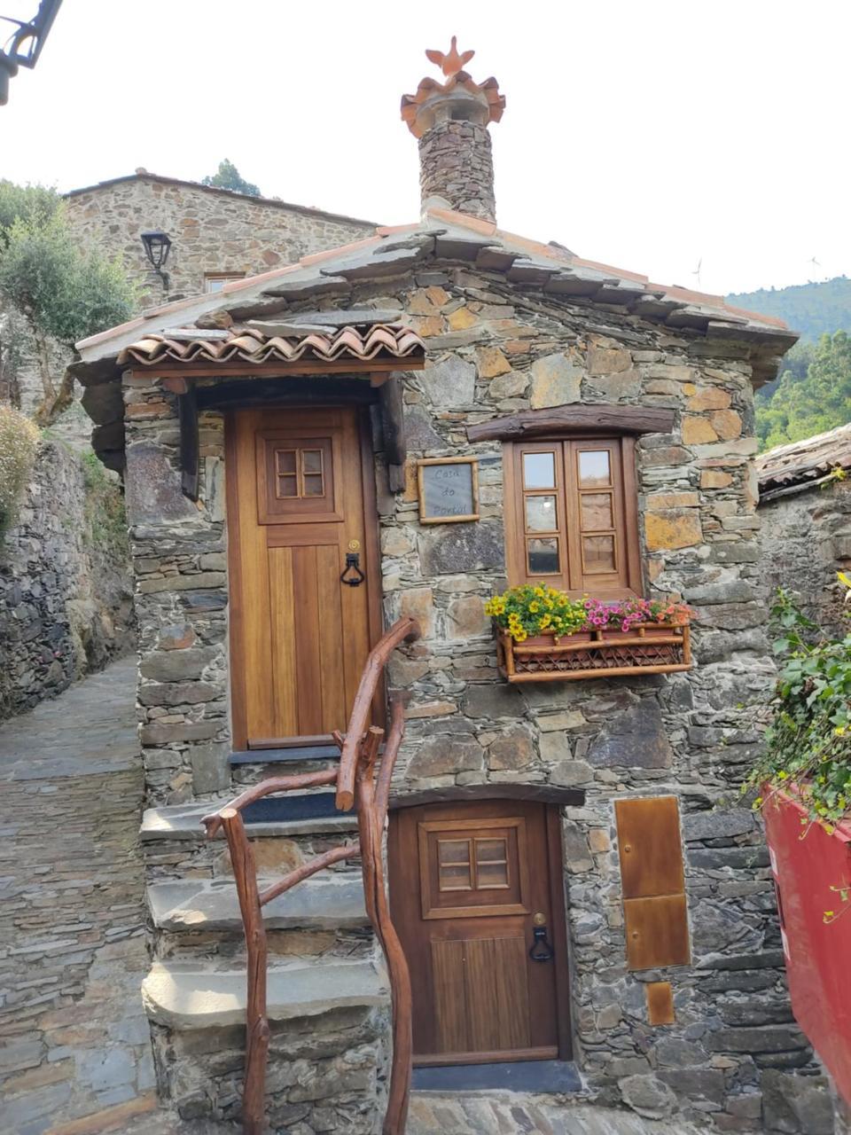 Montanhas do Xisto Casa do Portal — 4-Star Luxury Hotel in Lousa, Portugal
