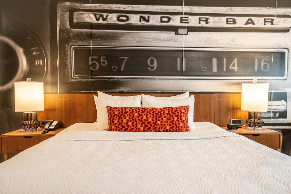 Hotel Indigo Memphis Downtown by IHG - photo 30