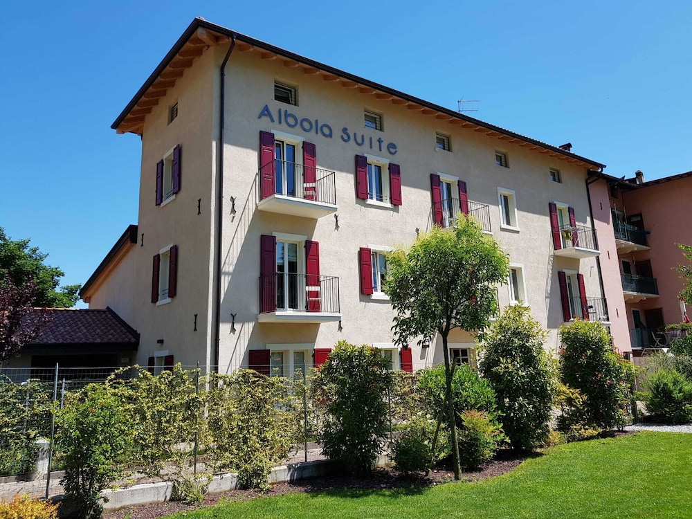 Albola Suite Holiday Apartments — 4-Star Luxury Hotel in Riva Del Garda, Italy