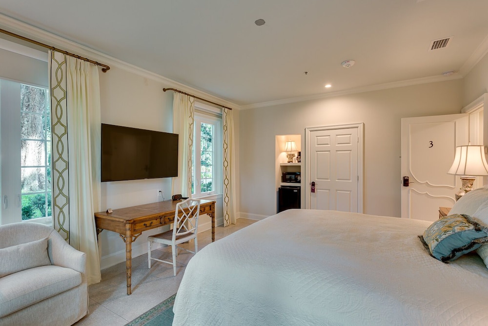 Azaleana Manor - photo 19