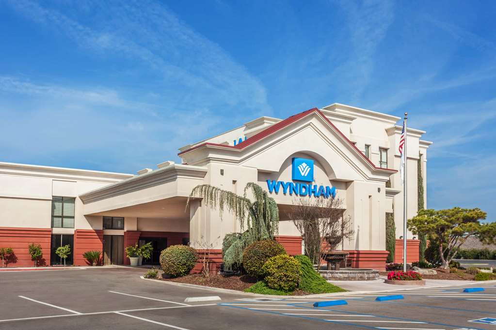 Wyndham Visalia - featured photo