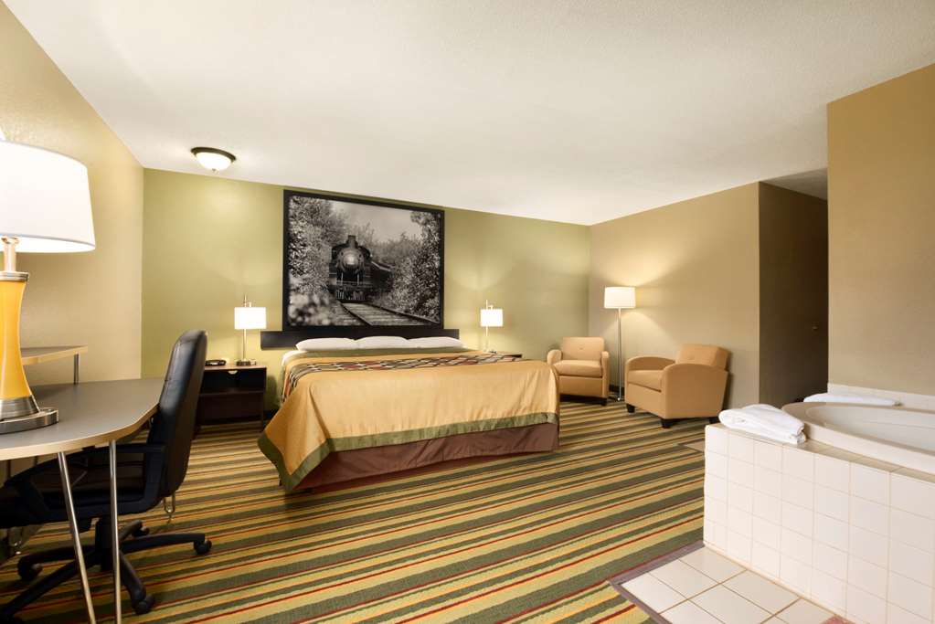 Super 8 by Wyndham Rantoul - photo 16