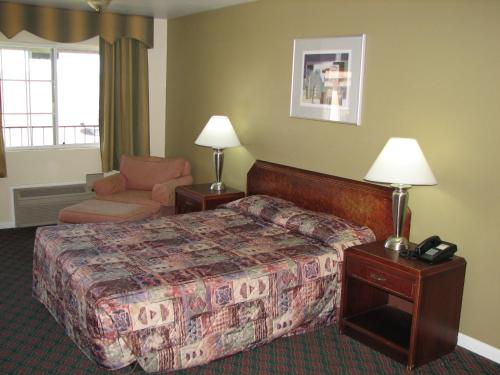 Relax Inn Marlin - photo 6