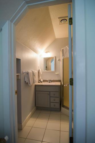 Campbell House Inn - photo 93