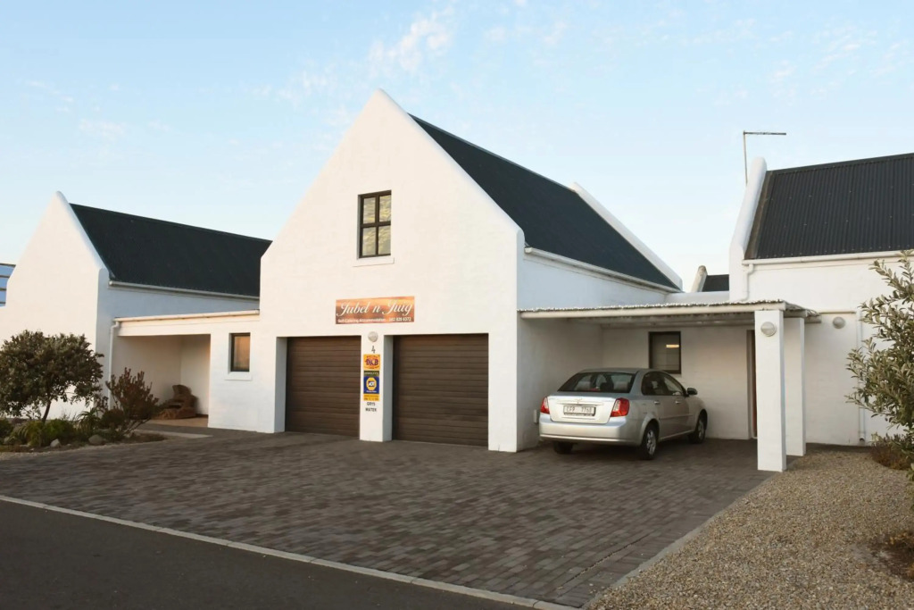 Jubel n Juig Self Catering — 4-Star Luxury Hotel in Cape Town, South Africa