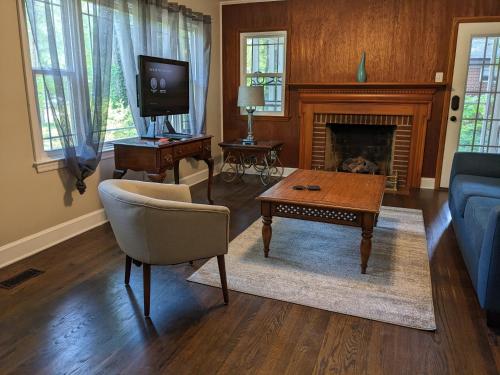 Peaceful North Durham Retreat 3Bd in Durham, United States