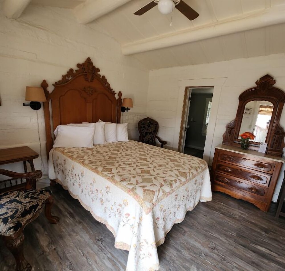 Nevada City Hotel - photo 10