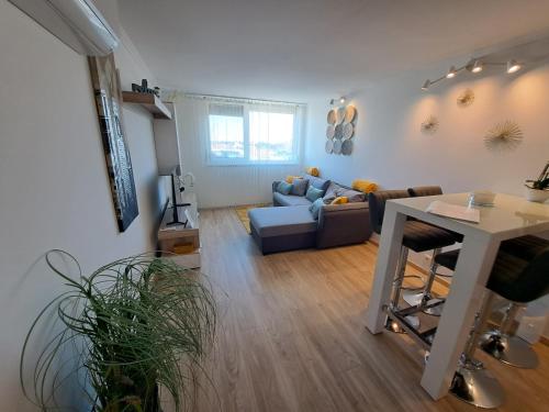 Cadetlux apartman — 4-Star Luxury Hotel in Siofok, Hungary