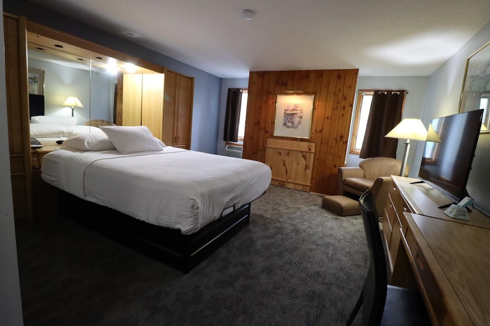 Travelodge by Wyndham Lincoln Near White Mountain - photo 11