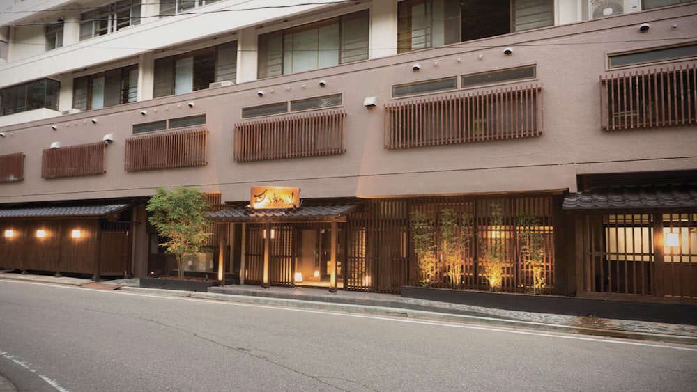 Aizu Higashiyama Onsen Tsuki No Akari — Fukushima