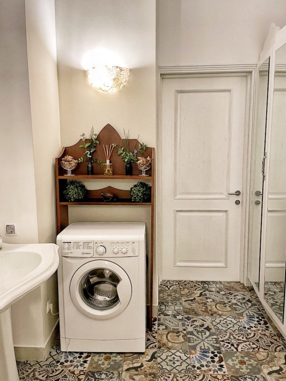 Anna Stevar brand apartment