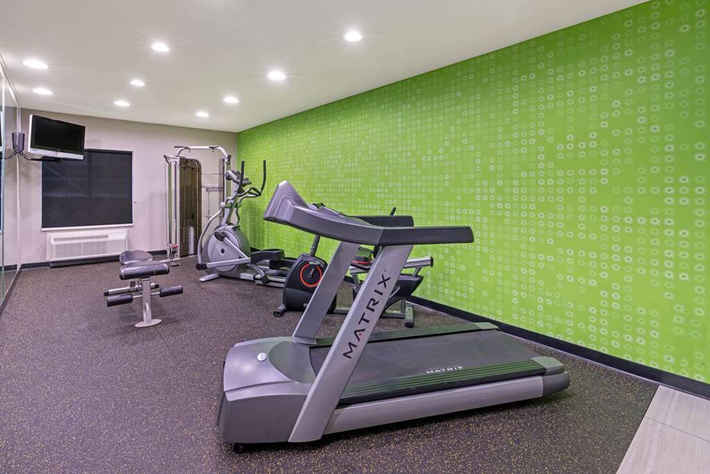 La Quinta Inn & Suites by Wyndham Phoenix I 10 West - photo 9