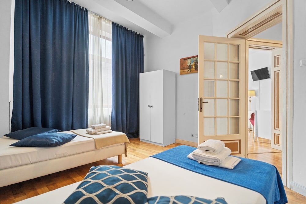 Historic Heart Apartment — 4-Star Luxury Hotel in Bucharest, Romania