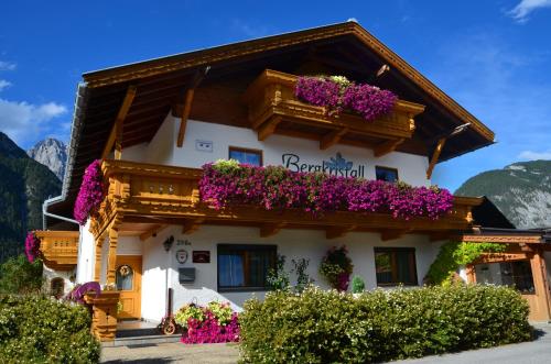 Haus Bergkristall — 4-Star Luxury Hotel in Leutasch, Austria