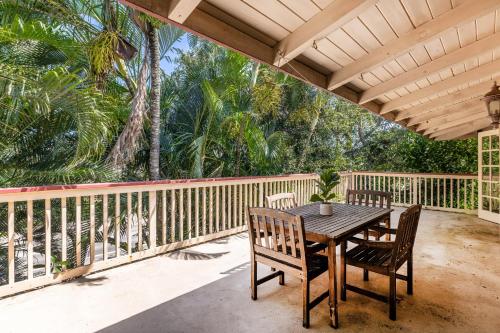 Spacious North Shore Apartment Near V Land — 4-Star Luxury Hotel in Hale'iwa, United States