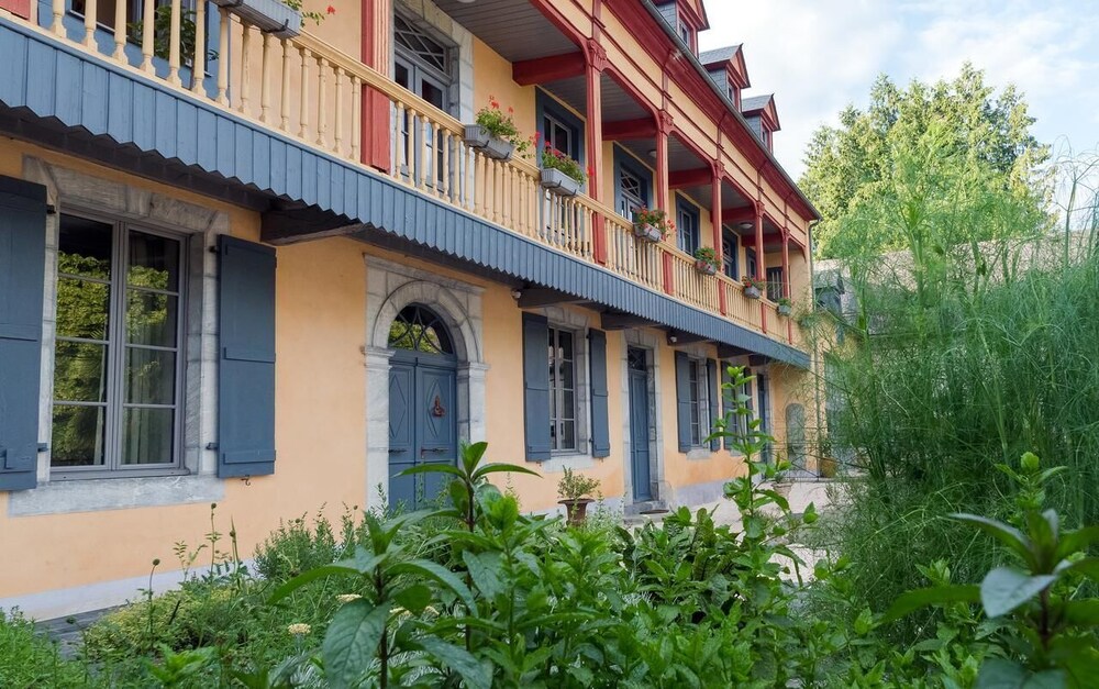 Le Relais — 4-Star Luxury Hotel in Bagneres-De-Bigorre, France