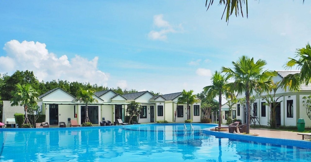 Saichol Grandview in Surat Thani, Thailand