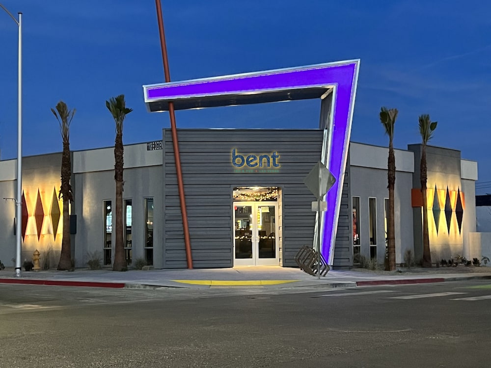 Bent Inn & Pub Premier Lgbtq Adults Only Resort - photo 15