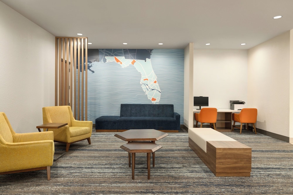 Holiday Inn Express & Suites Fort Lauderdale Airport South by IHG - photo 30