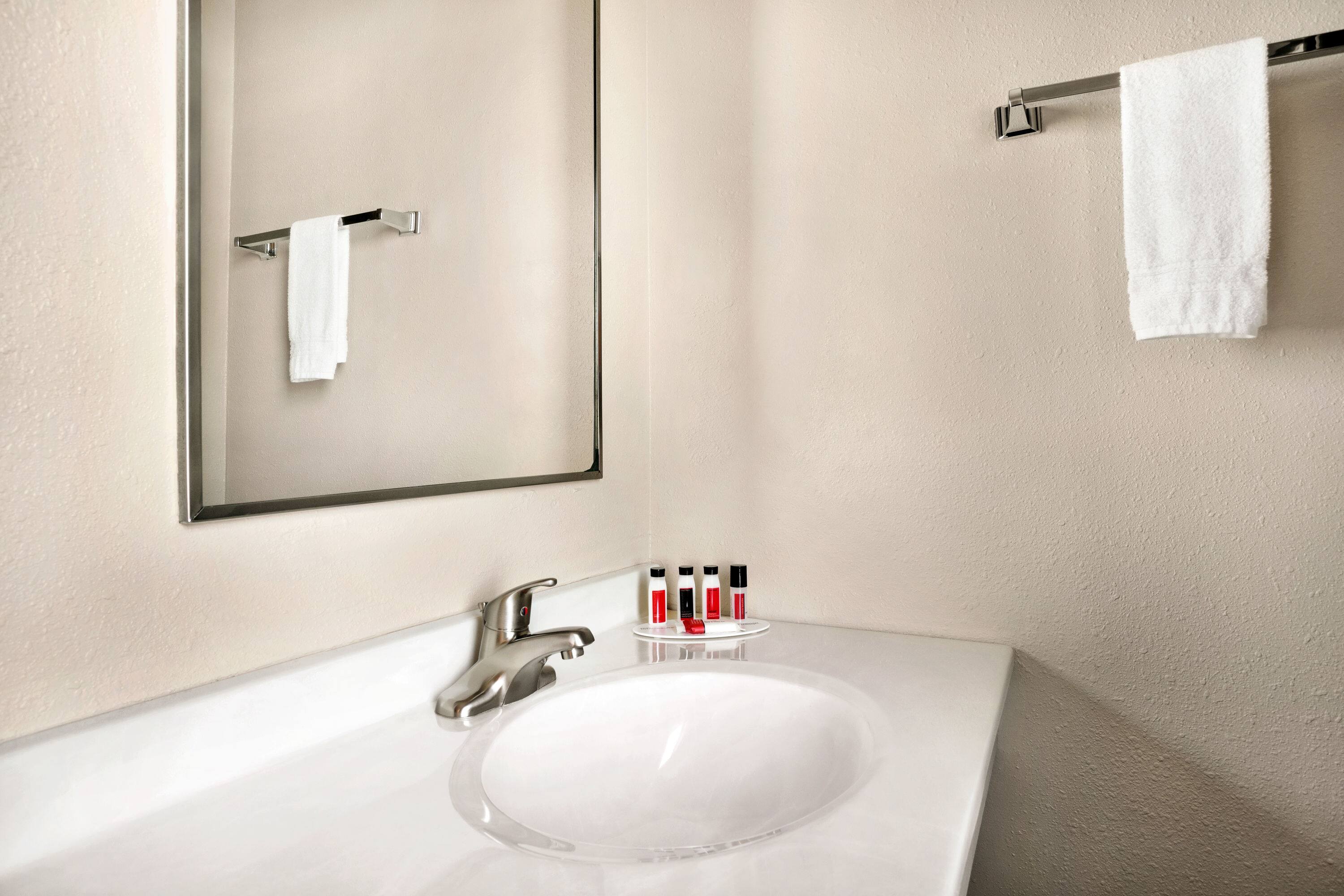 Travelodge by Wyndham Edgemont - photo 5