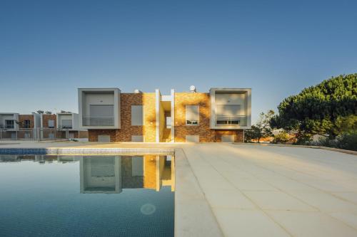 Dunas Holiday Apartments By SCH — 4-Star Luxury Hotel in Caldas Da Rainha, Portugal